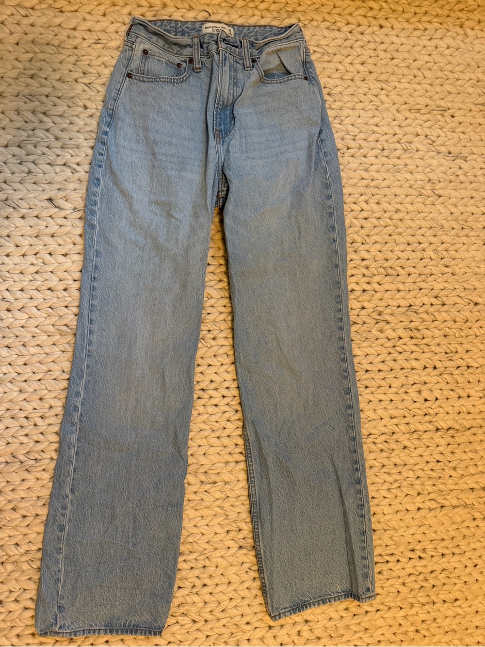 Abercrombie & Fitch Loose High Rise Jeans